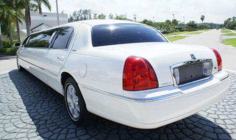 Key West White Lincoln Limousine 
